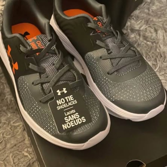 BRAND NEW boy youth under armour outhustle slip on no tie shoes size 12 K & 2Y - Picture 7 of 8